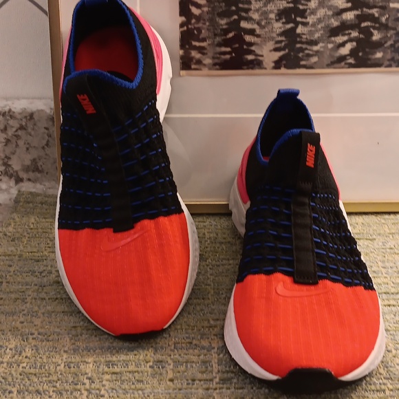 Nike React Phantom Flyknit 2 Slip On Sneakers Women size 8 - Picture 2 of 7